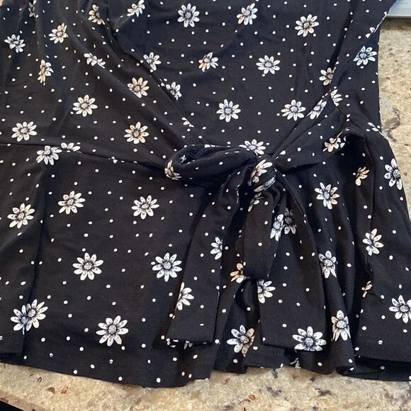 Comp Blu Flutter Sleeve Blouse - Picture 4 of 7